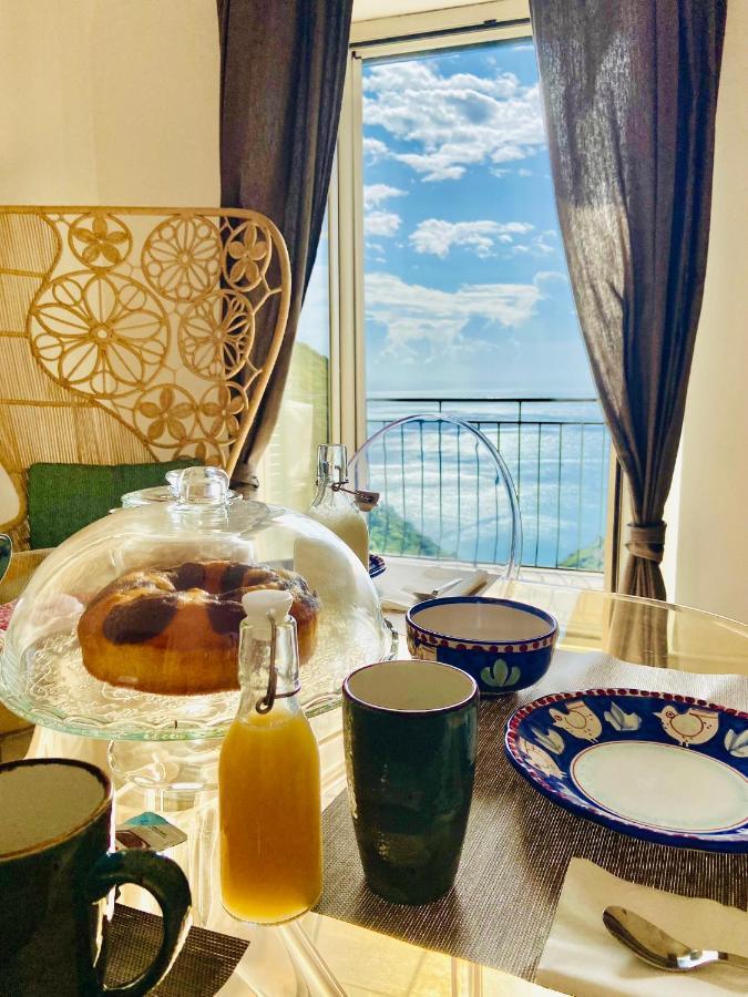 شقة Borgo Virginia - Sea View In Amalfi Coast Vietri المظهر الخارجي الصورة